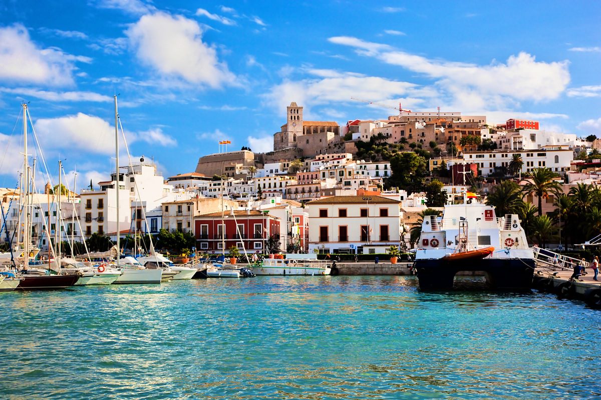 Fancy An 18 Day Holiday In Ibiza But Only Take 9 Days Off Work