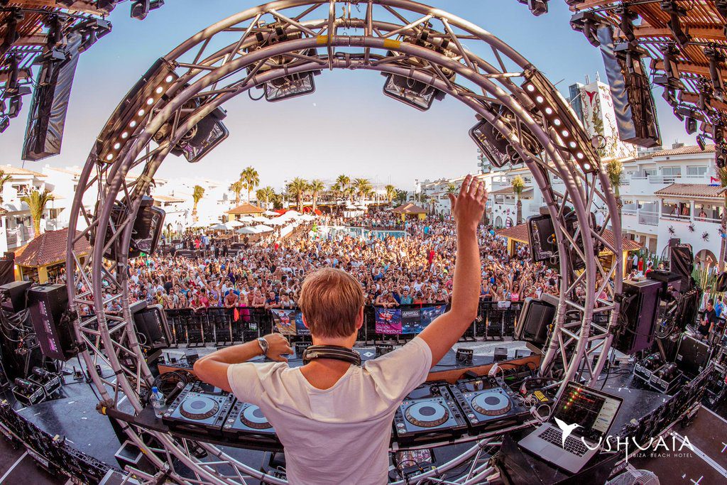 Armin Van Buuren Releases Lineup For Hï Residency
