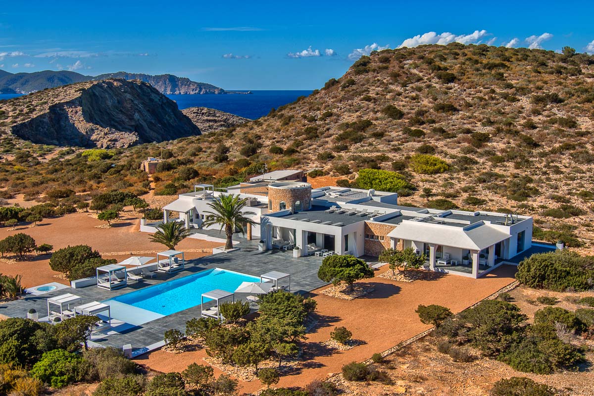 Want Your Own Private Island In Ibiza? This Is What €224,000 A Week Will Get You…