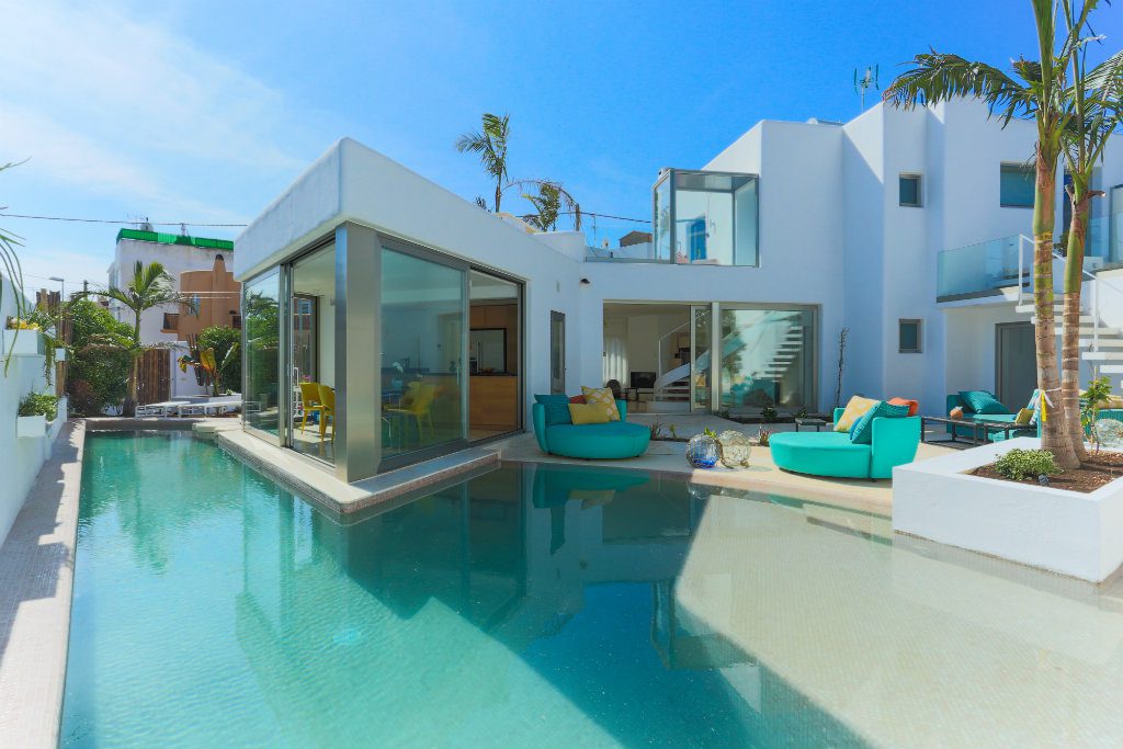 Tired Of Paying Way Over The Odds For Villas? Ibiza Villas 2000 Run Weekly Special Offers!