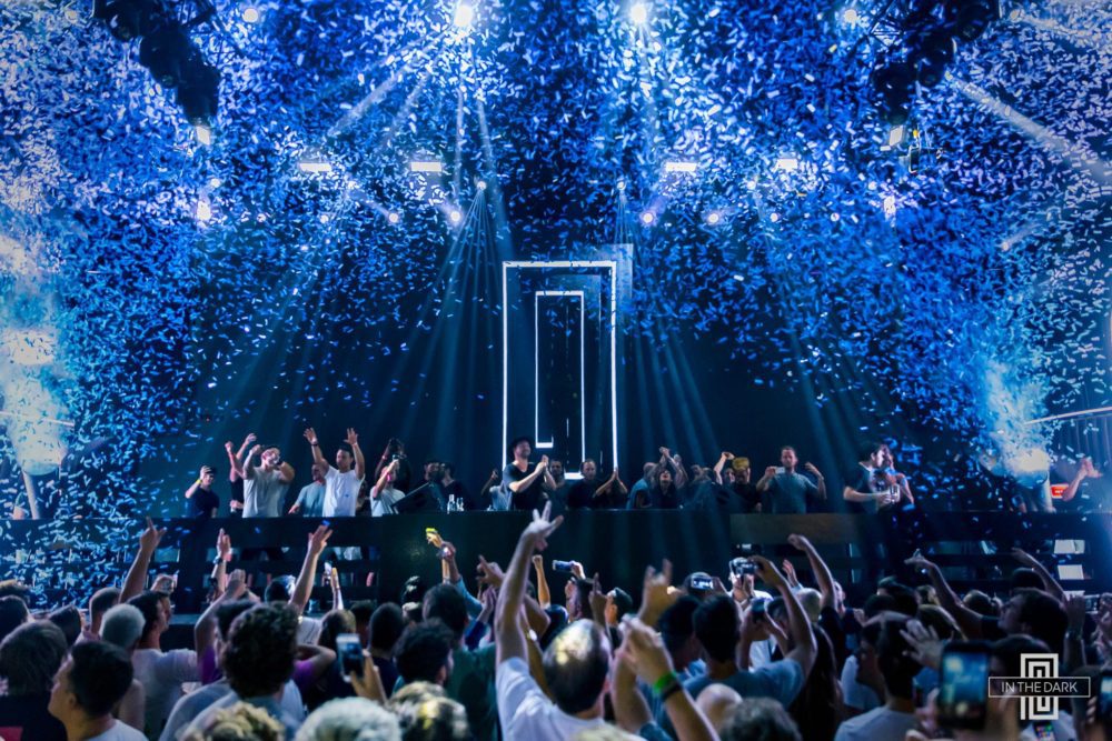 Hï Bring The Curtain Down On In The Dark Tonight In Style