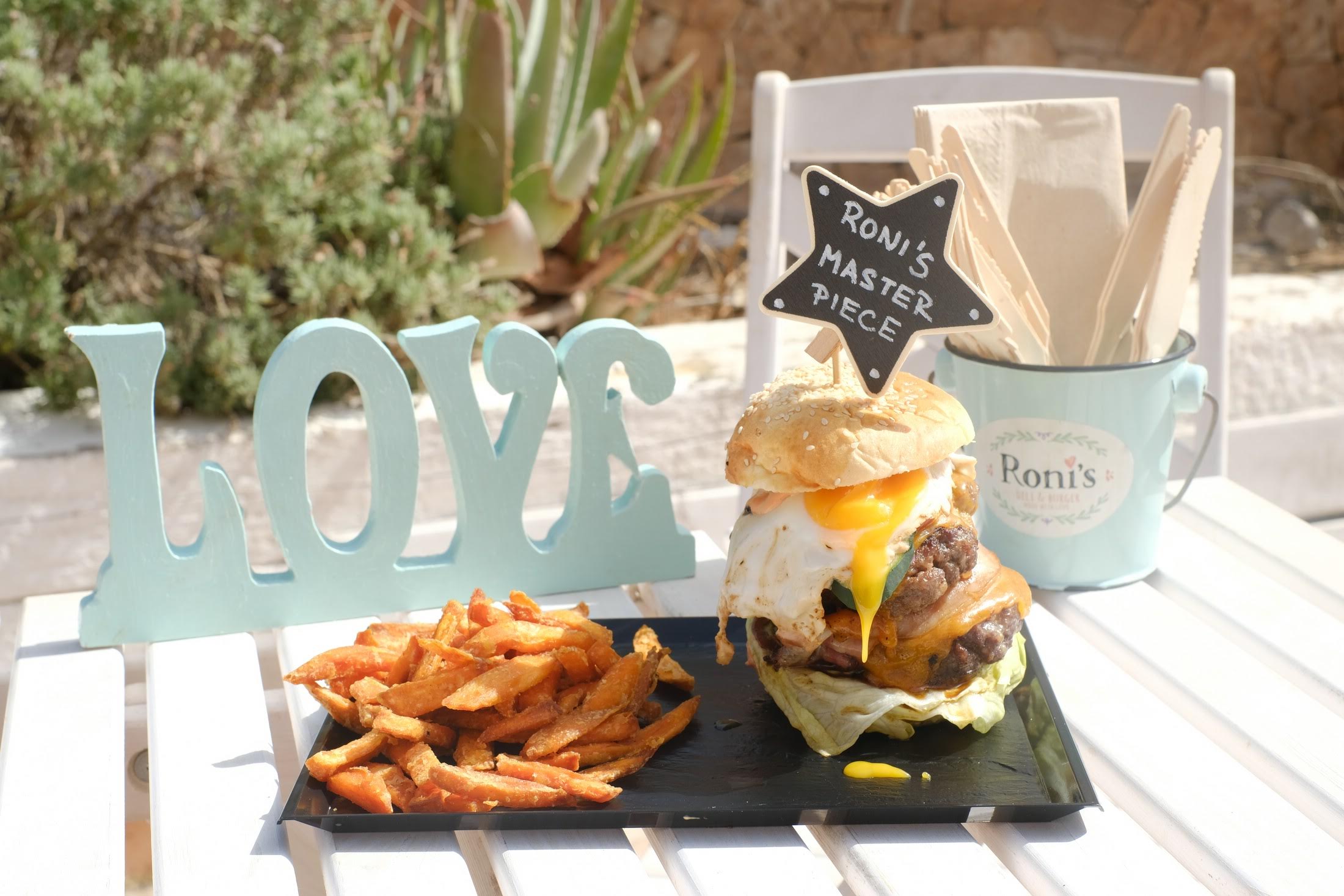 Roni's Deli & Burger Playa d'en Bossa Best Burger In Ibiza