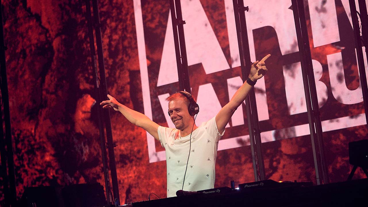 Here’s A Look Back At Armin Van Buuren’s Full Season In Pictures!