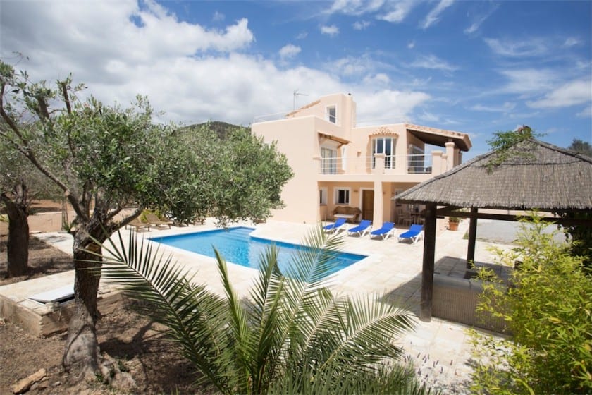 Spectacular Views Of Dalt Villa & It’s Very Own Jacuzzi! Villa Tom