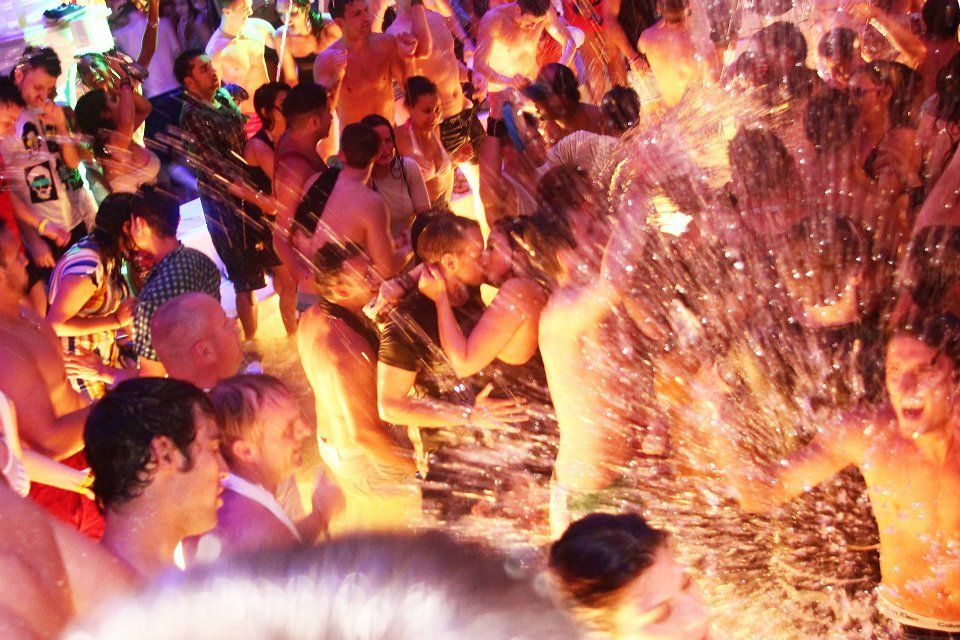 San Antonio Nightclub Flooded With 80,000 Litres Of Water